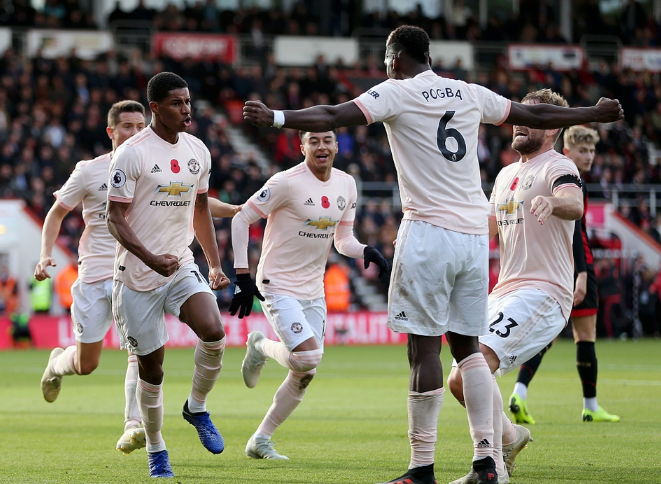  曼联防线失误连连，纽卡斯尔三球完胜红魔  