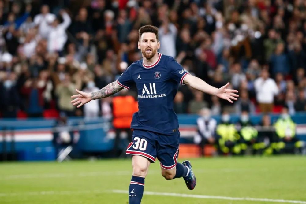 8, 洛里昂年轻门将连续扑点创纪录  