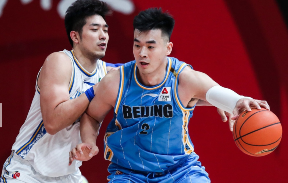  门兴中场核心伤愈归队，率队终结连败颓势